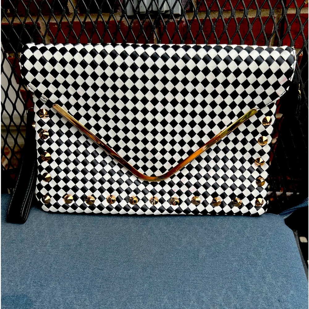 EUC Aldo Clutch/Wristlet in Black/White and Gold-toned accents.